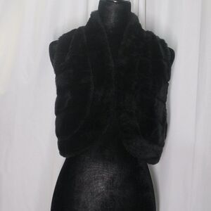 Forever 21 Black Faux Fur Vest